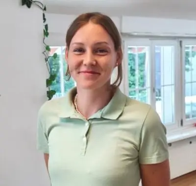 Diese Foto veranschaulicht die Physiotherapeutin Anna Dallmann von der Praxis111 &ndash; Physiotherapie in Basel.